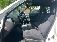 USED 2015 15 NISSAN JUKE 1.6 ACENTA PREMIUM XTRONIC 5d 117 BHP 