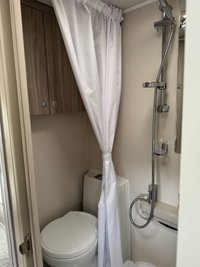 USED 2020 70 ELDDIS AUTOQUEST 196 ELDDIS AUTOQUEST 196 - 6 BERTH WITH 6 BERTH TRAVEL SEATS Electric drop down bed