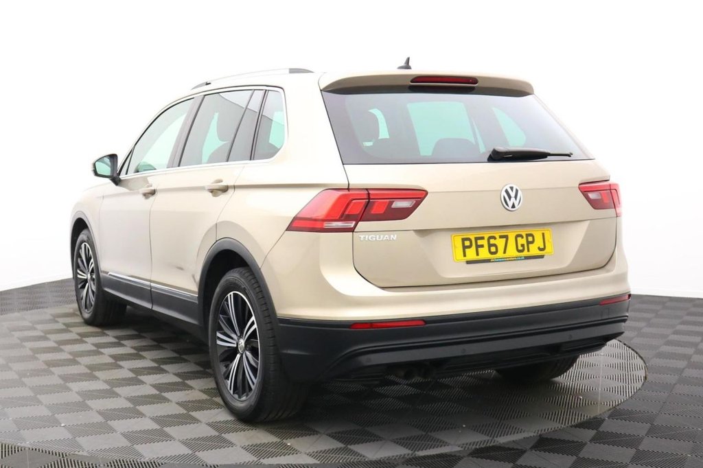 USED 2018 67 VOLKSWAGEN TIGUAN 2.0 SE NAV TDI BMT 5d 148 BHP Sat Nav Apple Car Play