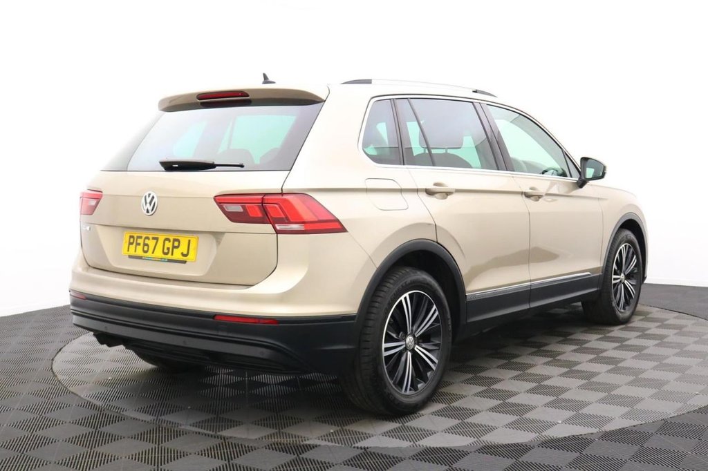 USED 2018 67 VOLKSWAGEN TIGUAN 2.0 SE NAV TDI BMT 5d 148 BHP Sat Nav Apple Car Play