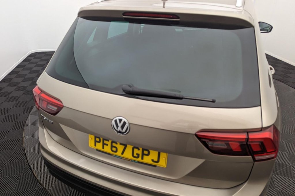 USED 2018 67 VOLKSWAGEN TIGUAN 2.0 SE NAV TDI BMT 5d 148 BHP Sat Nav Apple Car Play