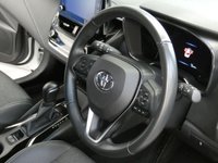 USED 2021 21 TOYOTA COROLLA 1.8 DESIGN 5d 121 BHP SAT NAV PART LEATHER HEATED SEATS REAR VIEW CAMERA CRUISE CONTROL PARKING SENSORS 1 OWNER SERVICE HISTORY 10 YR TOYOTA WARRANTY TILL APRIL 2031