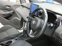 USED 2021 21 TOYOTA COROLLA 1.8 DESIGN 5d 121 BHP SAT NAV PART LEATHER HEATED SEATS REAR VIEW CAMERA CRUISE CONTROL PARKING SENSORS 1 OWNER SERVICE HISTORY 10 YR TOYOTA WARRANTY TILL APRIL 2031