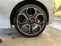 USED 2017 17 FORD FIESTA 1.6 EcoBoost ST-200 3dr LOW RATE FINANCE AVAILABLE + FREE12 MONTH RAC MEMBERSHIP + RAC PLATINUM WARRANTY INCLUDED