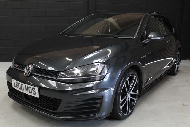 View our VOLKSWAGEN GOLF