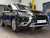 USED 2020 70 MITSUBISHI OUTLANDER 2.4 PHEV EXCEED SAFETY 5d 222 BHP SAT NAV HEATED LEATHER INTERIOR REAR VIEW CAMERA CRUISE CONTROL PARKING SENSORS 1 OWNER EXCELLENT SERVICE HISTORY MITSUBISHI WARRANTY TILL SEPT 2025