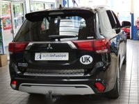 USED 2020 70 MITSUBISHI OUTLANDER 2.4 PHEV EXCEED SAFETY 5d 222 BHP SAT NAV HEATED LEATHER INTERIOR REAR VIEW CAMERA CRUISE CONTROL PARKING SENSORS 1 OWNER EXCELLENT SERVICE HISTORY MITSUBISHI WARRANTY TILL SEPT 2025