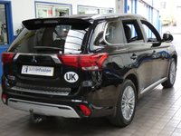 USED 2020 70 MITSUBISHI OUTLANDER 2.4 PHEV EXCEED SAFETY 5d 222 BHP SAT NAV HEATED LEATHER INTERIOR REAR VIEW CAMERA CRUISE CONTROL PARKING SENSORS 1 OWNER EXCELLENT SERVICE HISTORY MITSUBISHI WARRANTY TILL SEPT 2025