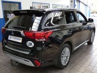 USED 2020 70 MITSUBISHI OUTLANDER 2.4 PHEV EXCEED SAFETY 5d 222 BHP SAT NAV HEATED LEATHER INTERIOR REAR VIEW CAMERA CRUISE CONTROL PARKING SENSORS 1 OWNER EXCELLENT SERVICE HISTORY MITSUBISHI WARRANTY TILL SEPT 2025