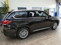 USED 2020 70 MITSUBISHI OUTLANDER 2.4 PHEV EXCEED SAFETY 5d 222 BHP SAT NAV HEATED LEATHER INTERIOR REAR VIEW CAMERA CRUISE CONTROL PARKING SENSORS 1 OWNER EXCELLENT SERVICE HISTORY MITSUBISHI WARRANTY TILL SEPT 2025