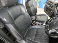 USED 2020 70 MITSUBISHI OUTLANDER 2.4 PHEV EXCEED SAFETY 5d 222 BHP SAT NAV HEATED LEATHER INTERIOR REAR VIEW CAMERA CRUISE CONTROL PARKING SENSORS 1 OWNER EXCELLENT SERVICE HISTORY MITSUBISHI WARRANTY TILL SEPT 2025