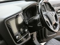 USED 2020 70 MITSUBISHI OUTLANDER 2.4 PHEV EXCEED SAFETY 5d 222 BHP SAT NAV HEATED LEATHER INTERIOR REAR VIEW CAMERA CRUISE CONTROL PARKING SENSORS 1 OWNER EXCELLENT SERVICE HISTORY MITSUBISHI WARRANTY TILL SEPT 2025