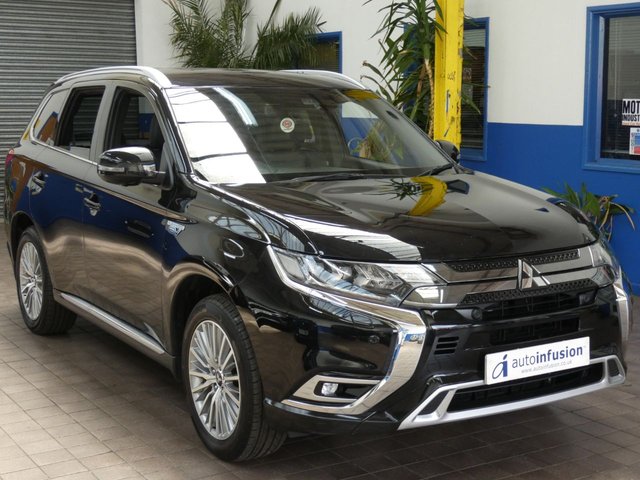 2020 70 Mitsubishi Outlander 2.4 PHEV EXCEED SAFETY 5d 222 BHP