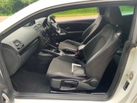 USED 2016 16 VOLKSWAGEN SCIROCCO 1.4 GT TSI BLUEMOTION TECHNOLOGY 2d 123 BHP RARE 2016 VW SCIROCCO GT BLUEMOTION TECH TSi 3DR - 1 FORMER KEEPER - FULL SERVICE HISTORY - SATELLITE NAVIGATION - 1/2 LEATHER SPORTS INTERIOR - 18 INCH GLOSS BLACK UPGRADE ALLOYS