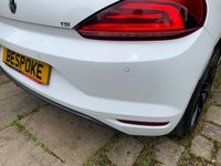 USED 2016 16 VOLKSWAGEN SCIROCCO 1.4 GT TSI BLUEMOTION TECHNOLOGY 2d 123 BHP RARE 2016 VW SCIROCCO GT BLUEMOTION TECH TSi 3DR - 1 FORMER KEEPER - FULL SERVICE HISTORY - SATELLITE NAVIGATION - 1/2 LEATHER SPORTS INTERIOR - 18 INCH GLOSS BLACK UPGRADE ALLOYS