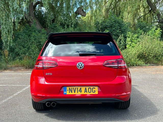 View our VOLKSWAGEN GOLF