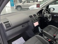 USED 2010 60 VOLKSWAGEN TOURAN 1.6 TDI S MPV 5dr Diesel Manual Euro 5 (105 ps) 