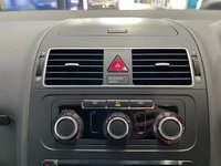 USED 2010 60 VOLKSWAGEN TOURAN 1.6 TDI S MPV 5dr Diesel Manual Euro 5 (105 ps) 
