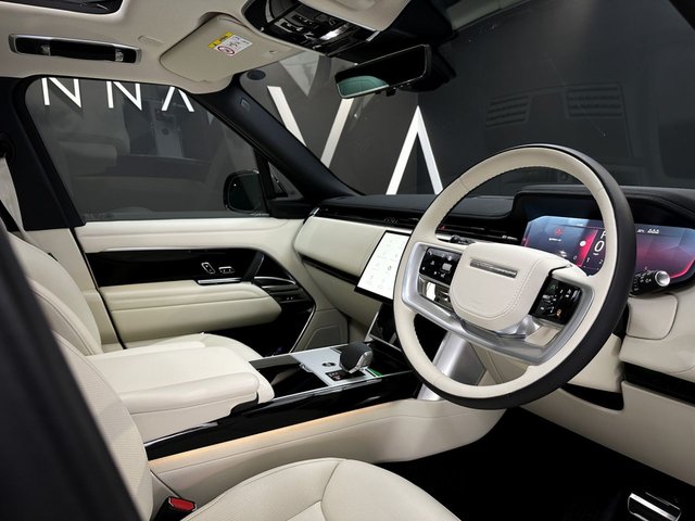 View our LAND ROVER RANGE ROVER