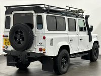 USED 2015 15 LAND ROVER DEFENDER 2.2 TD COUNTY STATION WAGON 5d 122 BHP 54665 Miles, Privacy Glass, Black Roof Rack , Side Runners , 3 Row Seating ,