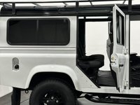 USED 2015 15 LAND ROVER DEFENDER 2.2 TD COUNTY STATION WAGON 5d 122 BHP 54665 Miles, Privacy Glass, Black Roof Rack , Side Runners , 3 Row Seating ,
