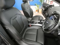 USED 2019 69 RENAULT KADJAR 1.3 GT LINE TCE 5d 139 BHP SAT NAV LEATHER REAR CAMERA PARKING SENSORS 2 OWNERS SERVICE HISTORY