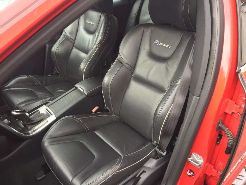 USED 2013 13 VOLVO XC60 2.4 D5 R-DESIGN LUX NAV AWD 5d 212 BHP WINTER PACK REAR SEAT ENTERTAINMENT