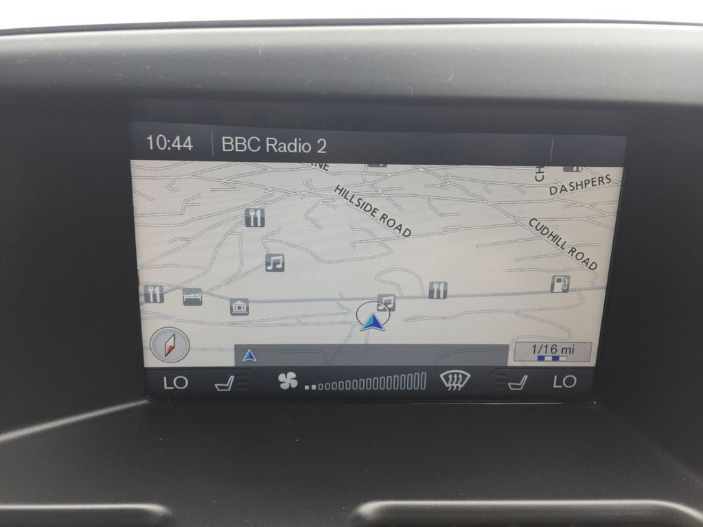 USED 2013 13 VOLVO XC60 2.4 D5 R-DESIGN LUX NAV AWD 5d 212 BHP WINTER PACK REAR SEAT ENTERTAINMENT