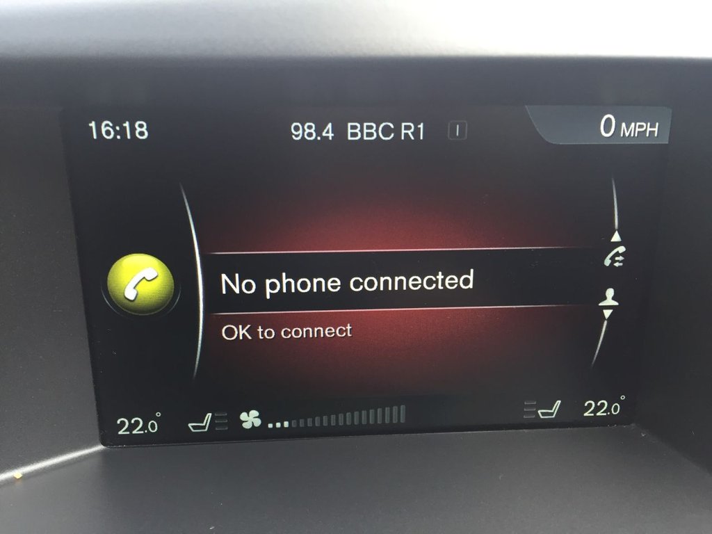USED 2015 15 VOLVO XC60 2.4 D5 R-DESIGN LUX NAV AWD 5d 212 BHP DRIVERS SUPPORT PACK / WINTER PACK