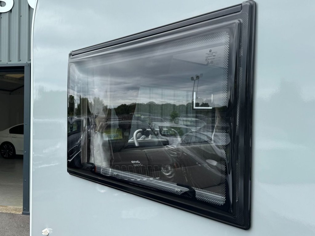 USED 2021 71 BAILEY AUTOGRAPH 81-6 2.2  TOTALLY AS NEW CONDITION