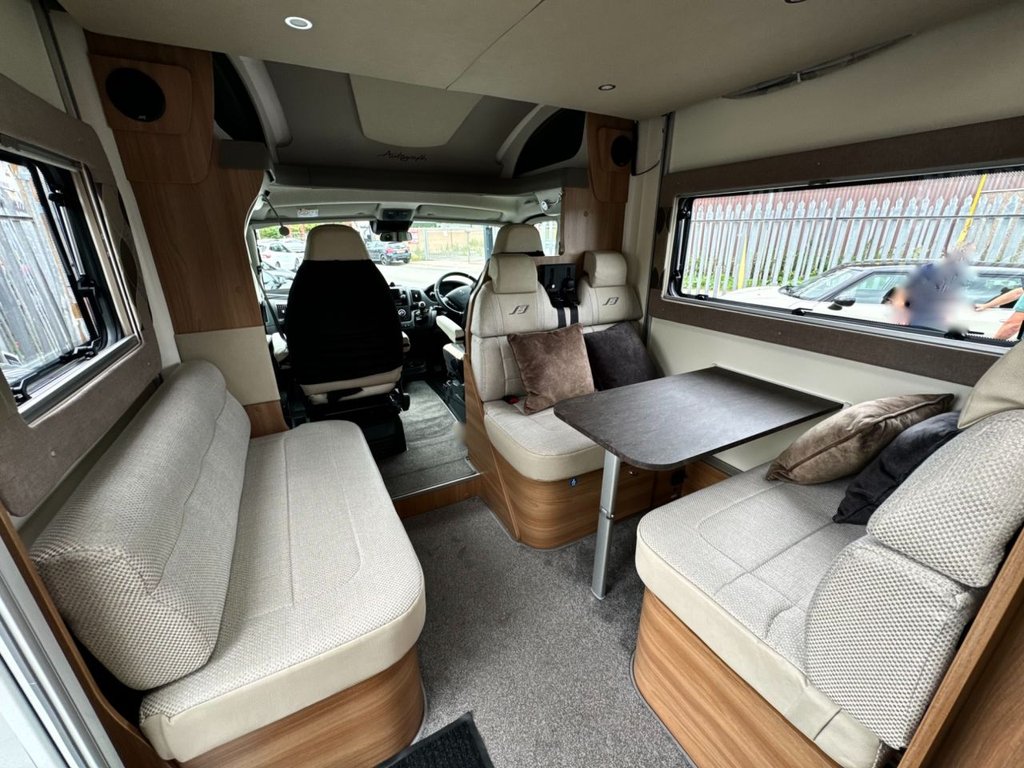 USED 2021 71 BAILEY AUTOGRAPH 81-6 2.2  TOTALLY AS NEW CONDITION