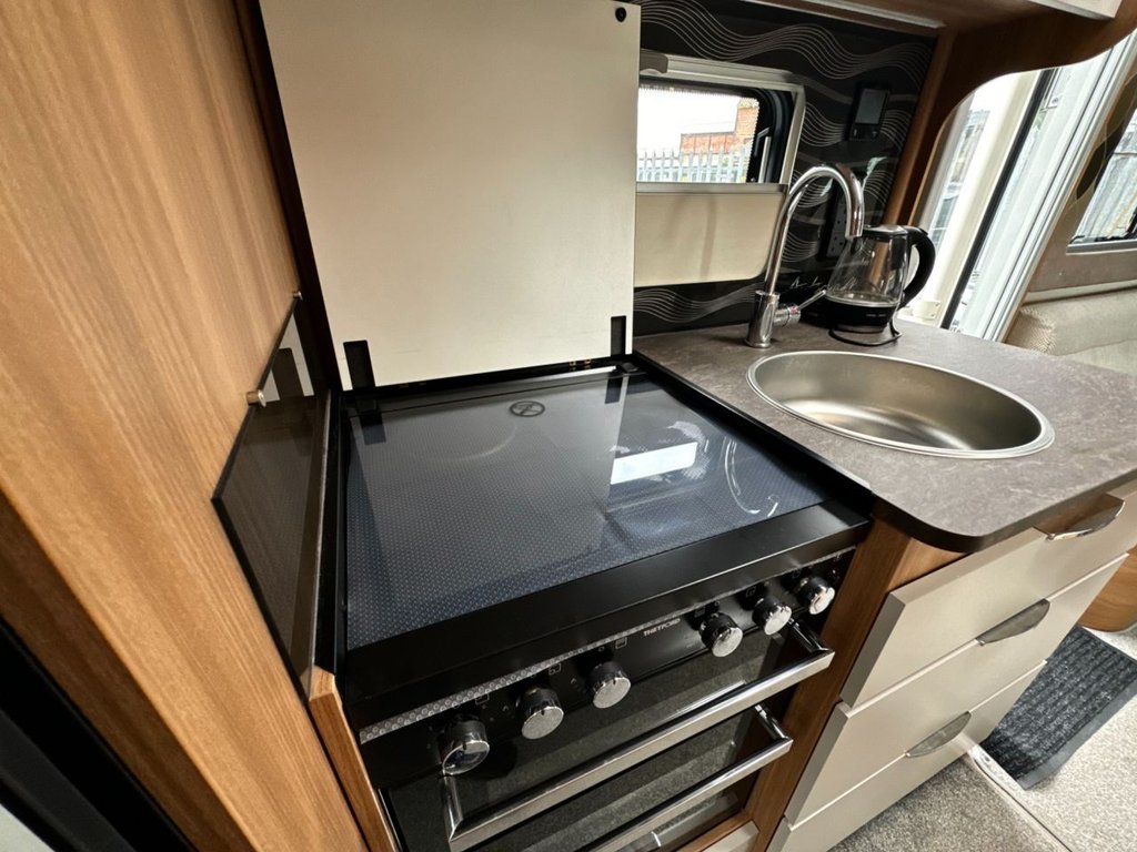 USED 2021 71 BAILEY AUTOGRAPH 81-6 2.2  TOTALLY AS NEW CONDITION