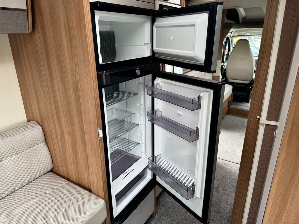 USED 2021 71 BAILEY AUTOGRAPH 81-6 2.2  TOTALLY AS NEW CONDITION