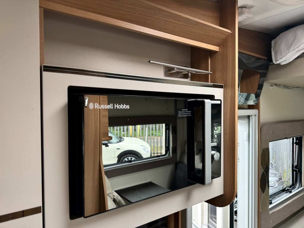 USED 2021 71 BAILEY AUTOGRAPH 81-6 2.2  TOTALLY AS NEW CONDITION