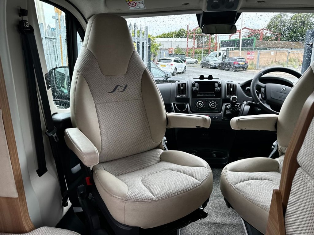 USED 2021 71 BAILEY AUTOGRAPH 81-6 2.2  TOTALLY AS NEW CONDITION