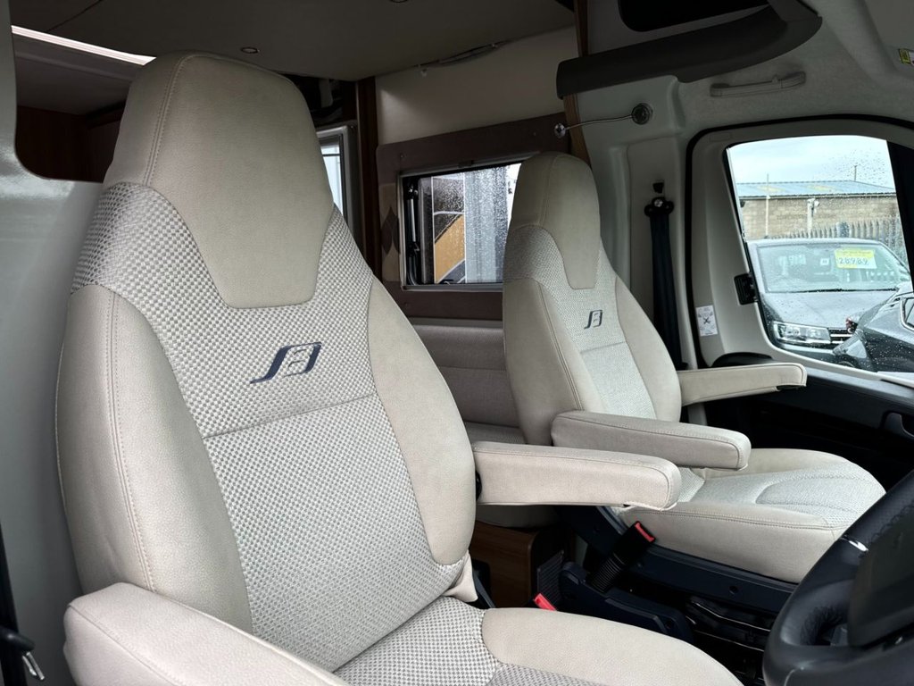 USED 2021 71 BAILEY AUTOGRAPH 81-6 2.2  TOTALLY AS NEW CONDITION