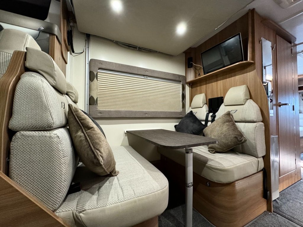 USED 2021 71 BAILEY AUTOGRAPH 81-6 2.2  TOTALLY AS NEW CONDITION