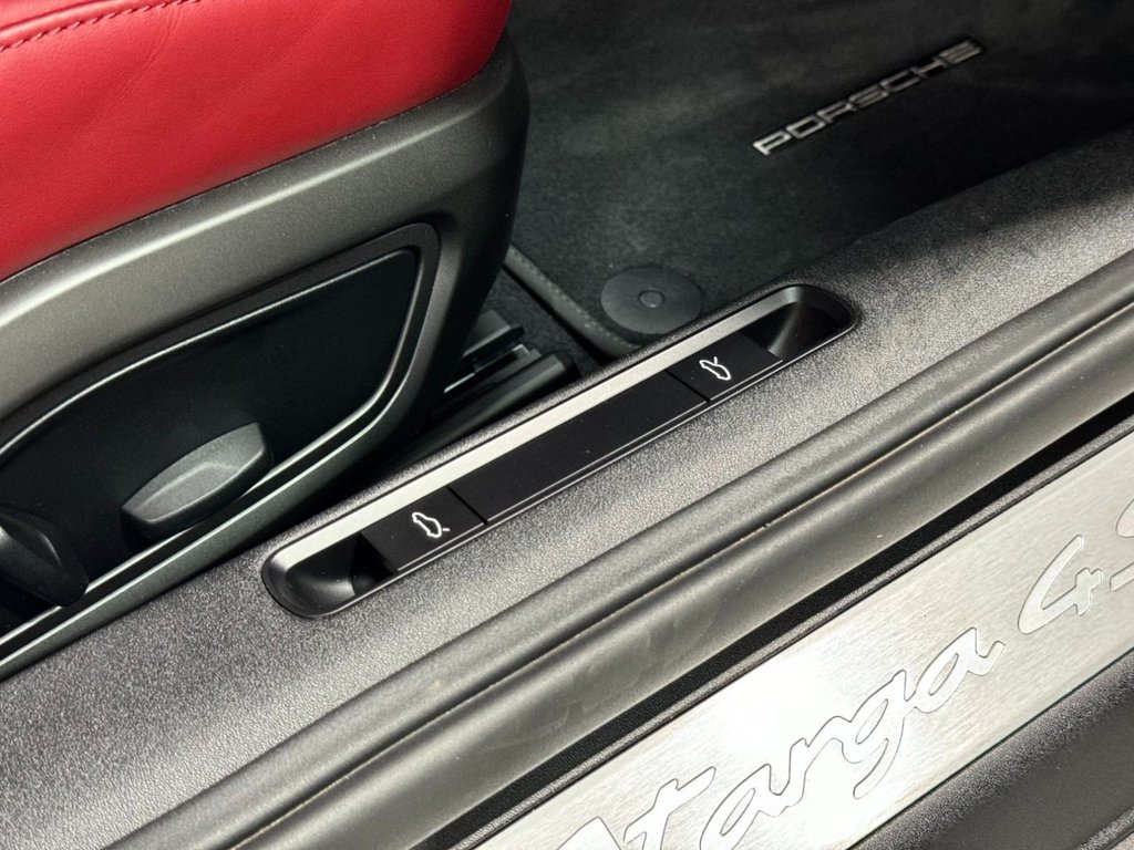 USED 2021 71 PORSCHE 911 3.0 TARGA 4S 2d 444 BHP STUNNING 1 OWNER TARGA 4S