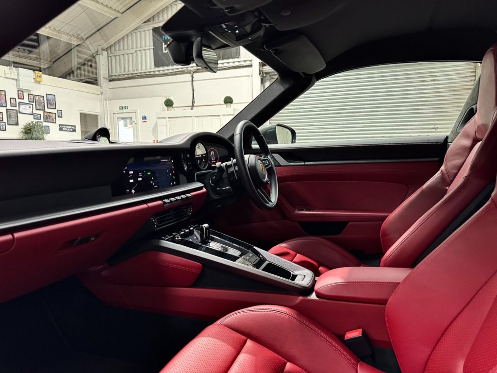 USED 2021 71 PORSCHE 911 3.0 TARGA 4S 2d 444 BHP STUNNING 1 OWNER TARGA 4S