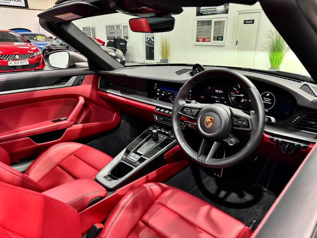USED 2021 71 PORSCHE 911 3.0 TARGA 4S 2d 444 BHP STUNNING 1 OWNER TARGA 4S