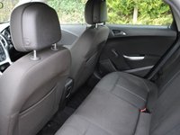 USED 2010 60 VAUXHALL ASTRA 1.6 SRI 5d 113 BHP www.suffolkcarcentre.co.uk - Located at Ilketshall