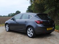USED 2010 60 VAUXHALL ASTRA 1.6 SRI 5d 113 BHP www.suffolkcarcentre.co.uk - Located at Ilketshall
