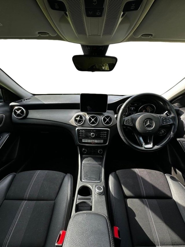 2020 Mercedes-Benz GLA-CLASS - Photo 12