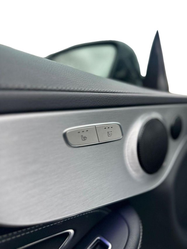 2019 Mercedes-Benz C-CLASS - Photo 9