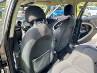 USED 2013 13 MINI COUNTRYMAN 1.6 COOPER 5d 122 BHP ULEZ Compliant Automatic Countyrman With Service History And Over &pound;6000 Of Optional Equipment !