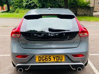 USED 2015 65 VOLVO V40 2.0 D2 R-DESIGN NAV 5d EURO 6 118 BHP LOW MILES+LEATHER+SAT NAV+ULEZ