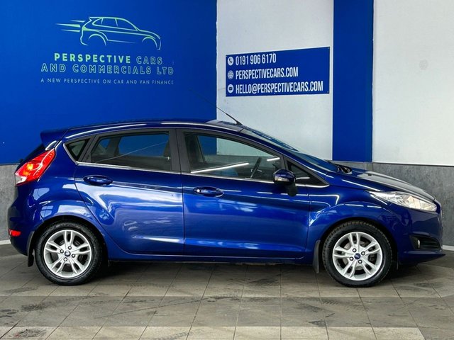 2015 FORD FIESTA - Photo 2