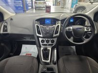 USED 2011 11 FORD FOCUS 1.6 Zetec Hatchback 5dr Petrol Manual Euro 5 (105 ps) DAB Radio, Bluetooth, Air Conditioning