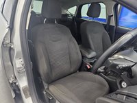 USED 2011 11 FORD FOCUS 1.6 Zetec Hatchback 5dr Petrol Manual Euro 5 (105 ps) DAB Radio, Bluetooth, Air Conditioning