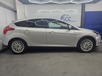USED 2011 11 FORD FOCUS 1.6 Zetec Hatchback 5dr Petrol Manual Euro 5 (105 ps) DAB Radio, Bluetooth, Air Conditioning